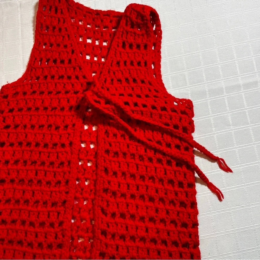 Vintage 1970's Handmade Crochet Red Tie Vest Retro Holiday Festival Hippie - Picture 6 of 7
